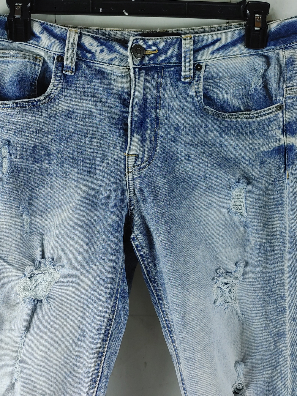No Boundaries Light Blue Distressed Straight-Leg Jeans